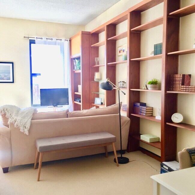 160 Commonwealth Ave, Unit 407 in Boston, MA - Building Photo - Building Photo