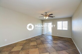 1142 E Silversmith Trail in San Tan Valley, AZ - Foto de edificio - Building Photo