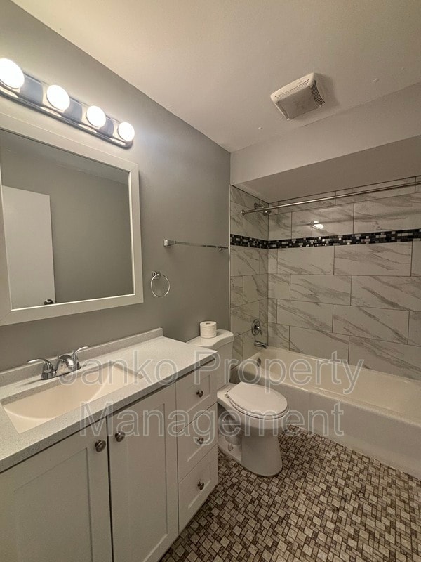 4542 Heartland Dr in Richton Park, IL - Building Photo - Building Photo