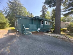 56 Westville Rd in Plaistow, NH - Building Photo - Building Photo