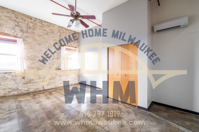 904 E Pearson St in Milwaukee, WI - Building Photo - Building Photo