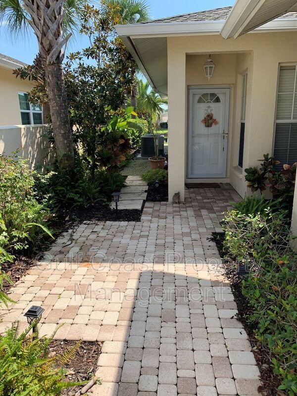 1714 Fountain View Cir in Venice, FL - Building Photo - Building Photo