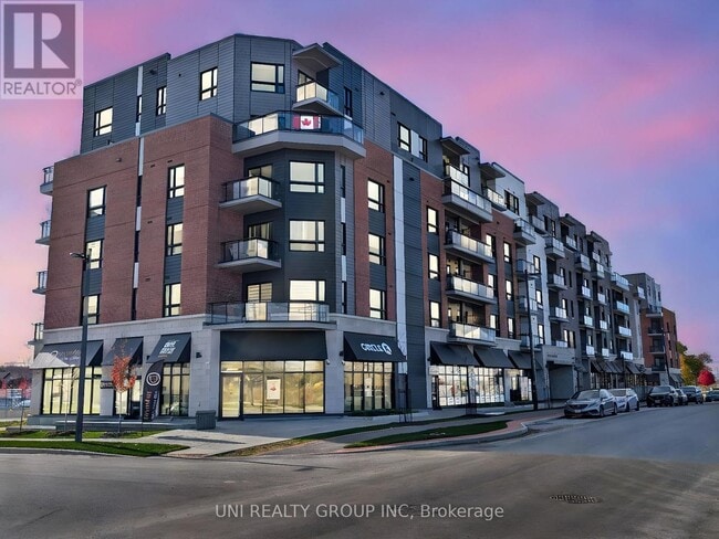 1350 Hemlock Rd in Ottawa, ON - Building Photo - Building Photo