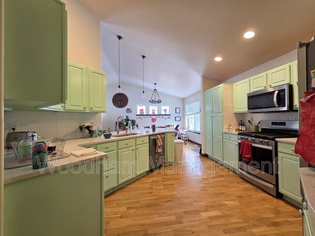 property at 908 Hunters Way