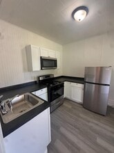 504 N Roosevelt Ave in Bloomington, IL - Building Photo - Building Photo