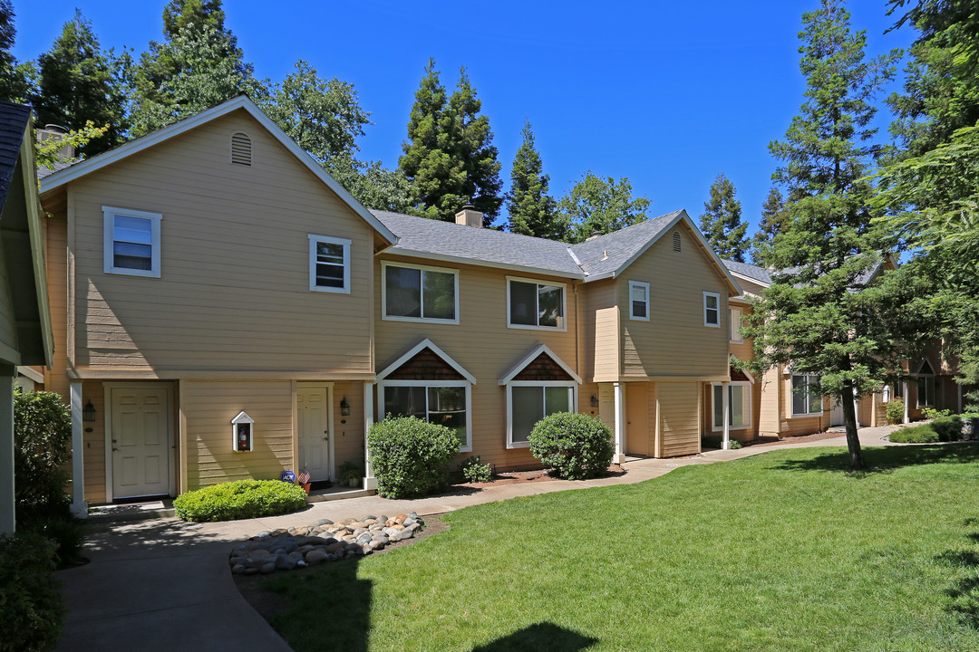 Greenwood Place in Cameron Park, CA - Building Photo