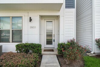 2603 Hutchins St in Houston, TX - Foto de edificio - Building Photo