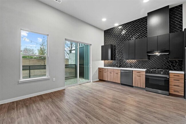 4510 Terry-O Ln in Austin, TX - Foto de edificio - Building Photo