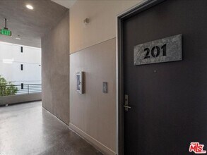 13320 Beach Ave in Los Angeles, CA - Building Photo - Building Photo