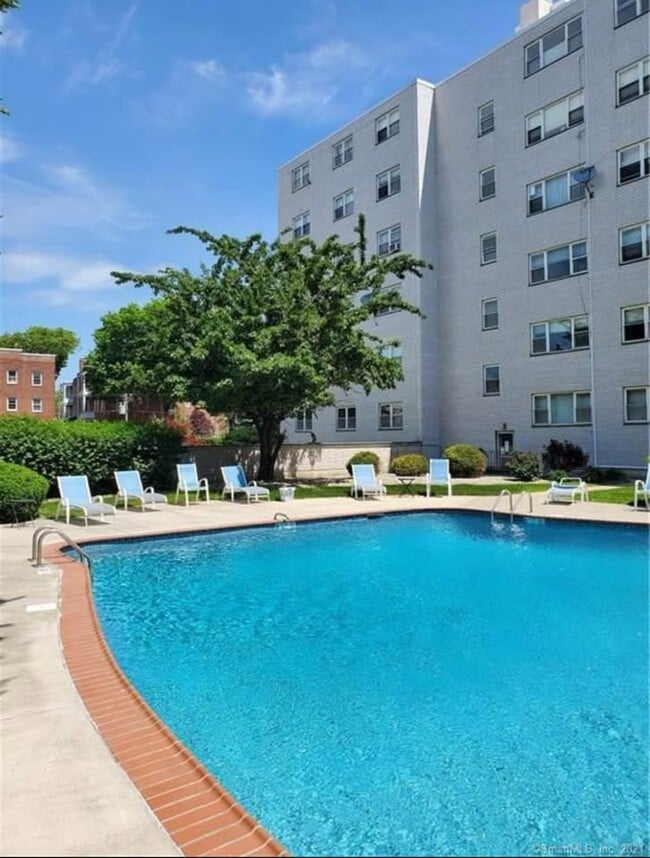 property at 887 Farmington Ave