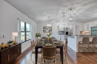 18302 SE Eagle Ln in Jupiter, FL - Building Photo - Building Photo