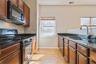 2030 W Warren Blvd in Chicago, IL - Building Photo - Building Photo