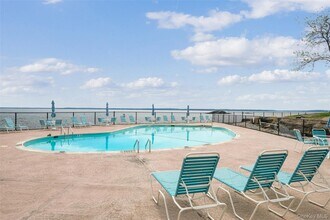 17 Waters Edge in Rye, NY - Building Photo - Building Photo
