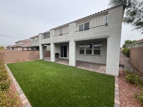 8635 Vermont Vis St in Las Vegas, NV - Building Photo - Building Photo