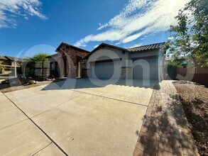 12384 N Feather Song Ave in Marana, AZ - Building Photo - Building Photo