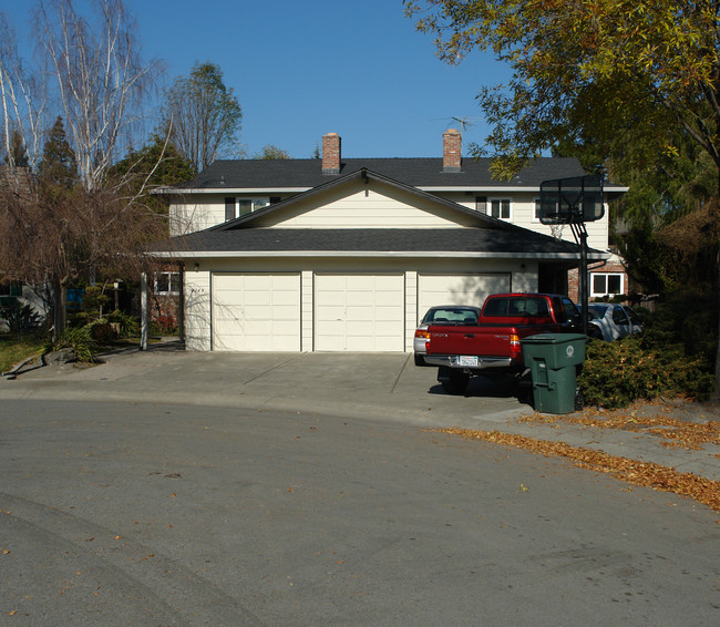 4149-4151 Byron St in Palo Alto, CA - Building Photo - Building Photo