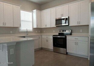 406 Venetian Palms Blvd in New Smyrna Beach, FL - Building Photo - Building Photo