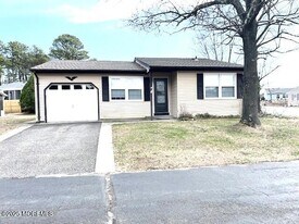 38 Keene St in Manchester Township, NJ - Building Photo