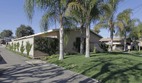 255-265 S Monte Vista St in La Habra, CA - Building Photo - Building Photo