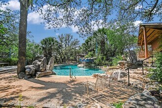 605 Echo Dr in Spicewood, TX - Building Photo - Building Photo
