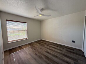 8275 Cozumel Ln in Sebring, FL - Foto de edificio - Building Photo