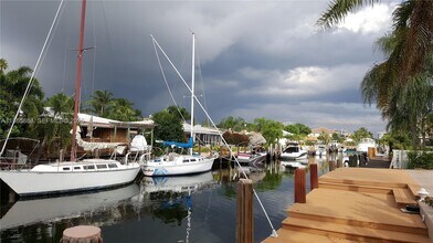 2349 SE 12th St in Pompano Beach, FL - Building Photo - Building Photo