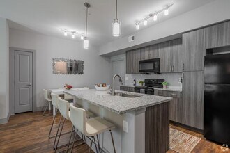 5610 S Shaver St in Houston, TX - Foto de edificio - Building Photo