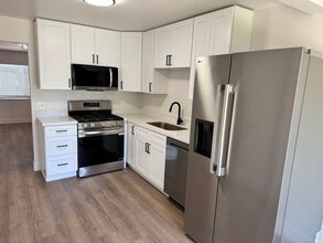 235 W 400 N in Bountiful, UT - Building Photo - Building Photo