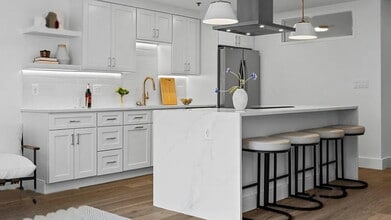 301 W Goethe St, Unit 203 in Chicago, IL - Building Photo - Building Photo