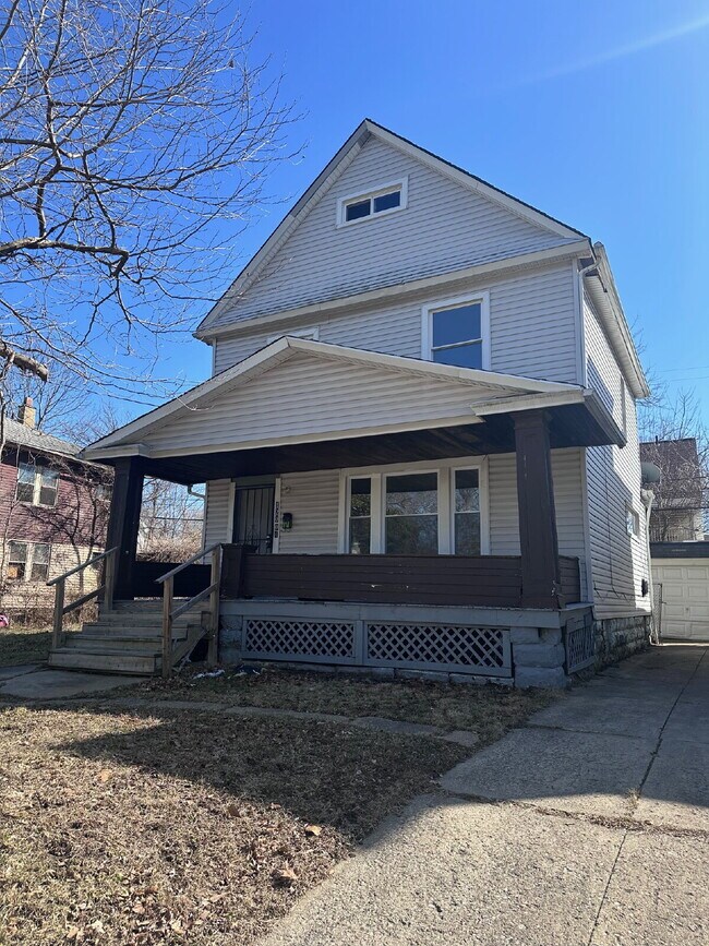 12004 Osceola Ave in Cleveland, OH - Building Photo - Building Photo