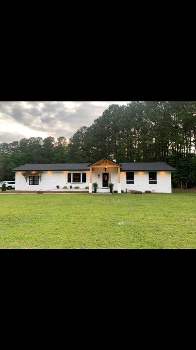 224 Jefferson Rd in Lake Waccamaw, NC - Building Photo