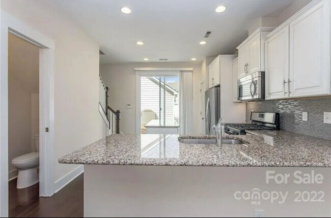 1614 Pat Garrett St in Charlotte, NC - Building Photo - Building Photo