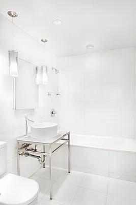 15 Broad St in New York, NY - Building Photo - Building Photo