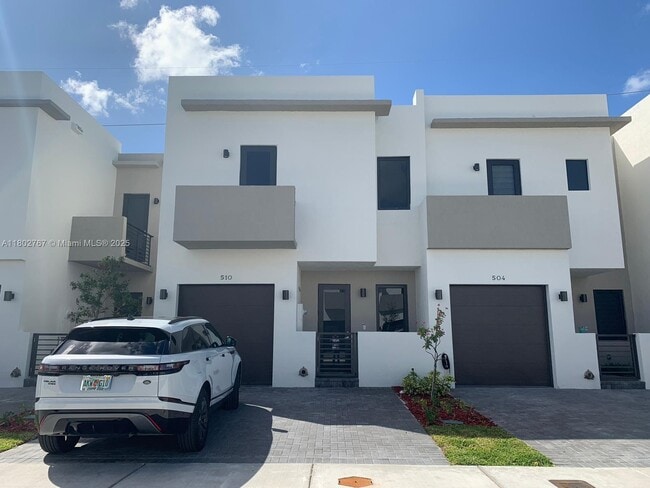 property at 510 SW 91st Pl