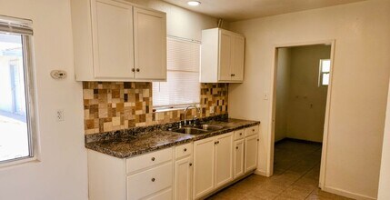 7064 Tamarisk Ave in Yucca Valley, CA - Building Photo - Building Photo