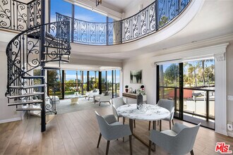 833 Ocean Ave in Santa Monica, CA - Building Photo - Building Photo