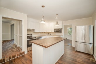 132 Oak Trail in Belmont, NC - Building Photo - Building Photo