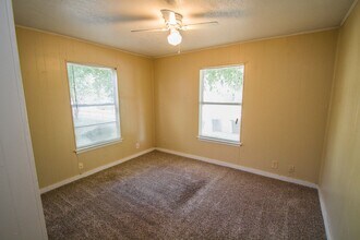 1315 Dawson St in San Antonio, TX - Building Photo - Building Photo