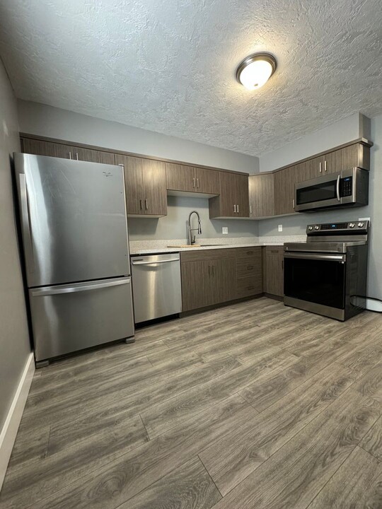 255 E Main St in Rexburg, ID - Foto de edificio
