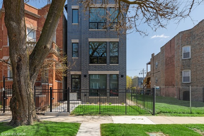 property at 4943 S St Lawrence Ave