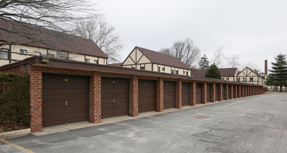 Cherry Valley in Garden City, NY - Building Photo - Building Photo