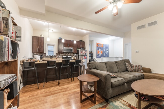3047 N Kimball Ave, Unit 3