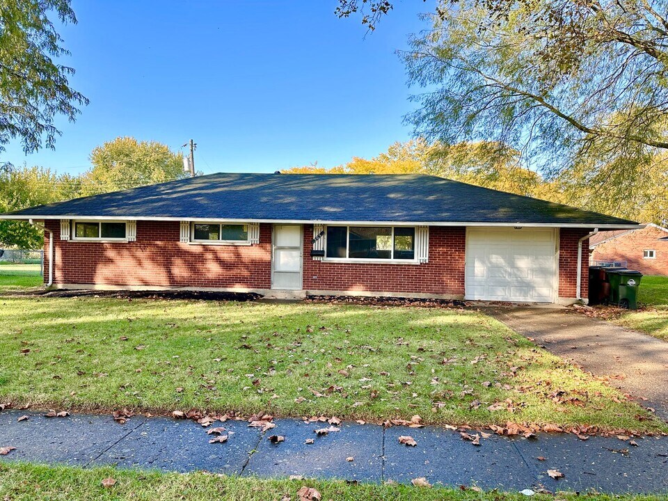 305 Primrose Ln in Dayton, OH - Building Photo