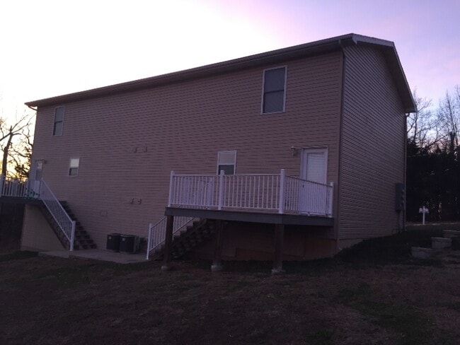 1254 Rock Ridge Ln in Osage Beach, MO - Foto de edificio - Building Photo