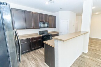 13143 Montane Manor Ln in Houston, TX - Building Photo - Building Photo