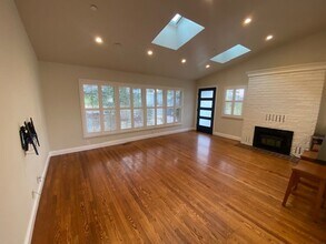 1122 Miles Ave in Pacific Grove, CA - Building Photo - Building Photo