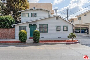 11924 Rochester Ave in Los Angeles, CA - Building Photo