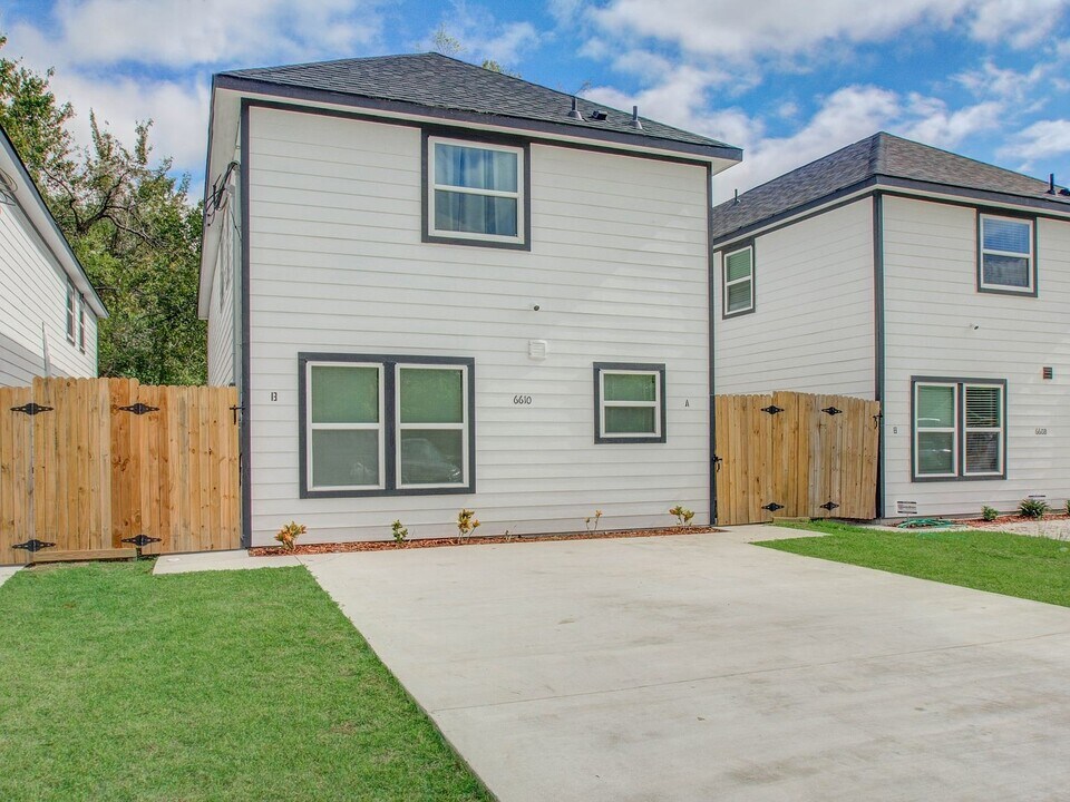 6610 Haight St in Houston, TX - Building Photo