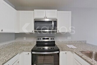 302 Cedar Ridge in Anderson, SC - Foto de edificio - Building Photo