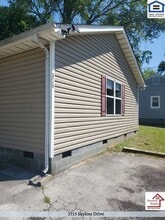 3715 Skyline Dr, Unit C in Knoxville, TN - Foto de edificio - Building Photo